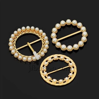 Round Dress Bucke With Diamond