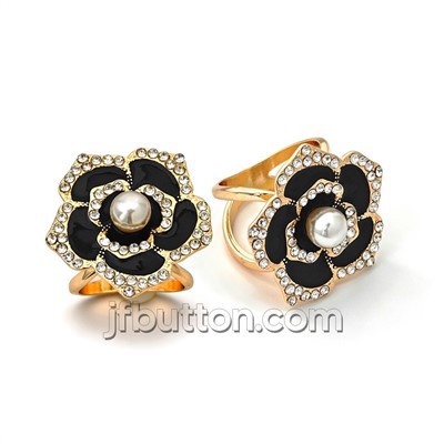 Black Camellia Scarf Fastener Ring