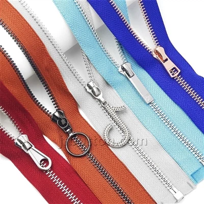 Key Differences Between Separating and Closed-Bottom Zipper